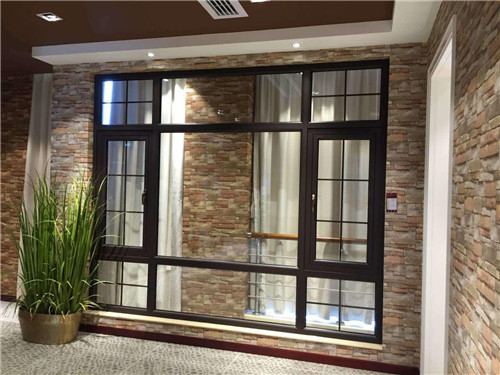 烏蘭察布斷橋鋁無(wú)縫焊接門(mén)窗